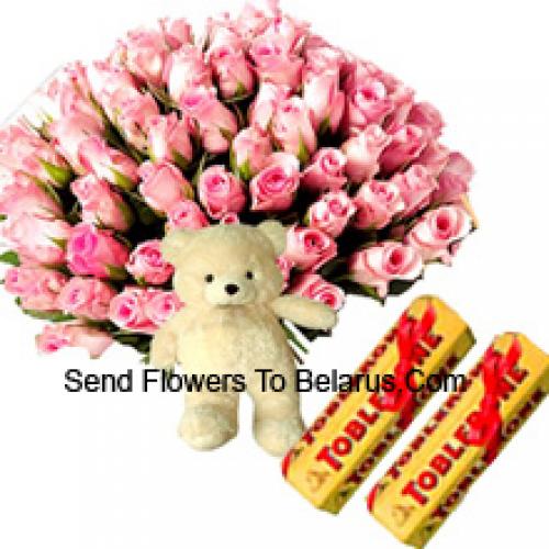 75 Rosas Rosadas con Lindo Oso de Peluche y Chocolates