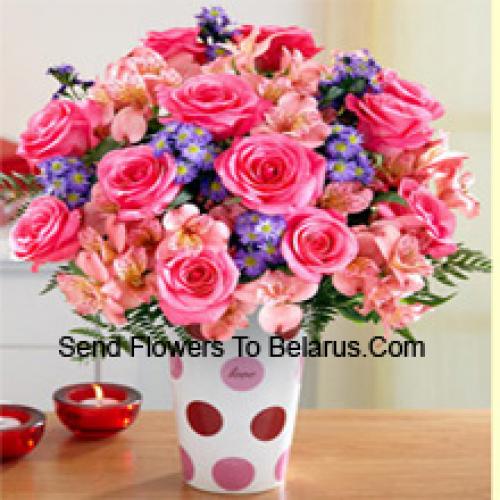 Roses, Orchids en Assortiment Bloemen in Vaas