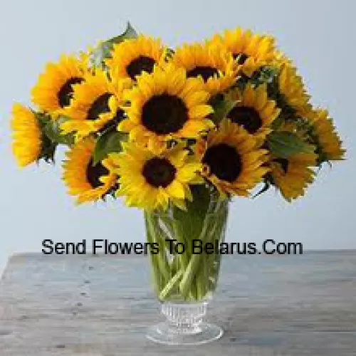 Un magnifique arrangement de tournesols en vase