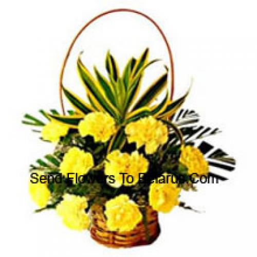 11 Elegant Yellow Carnations