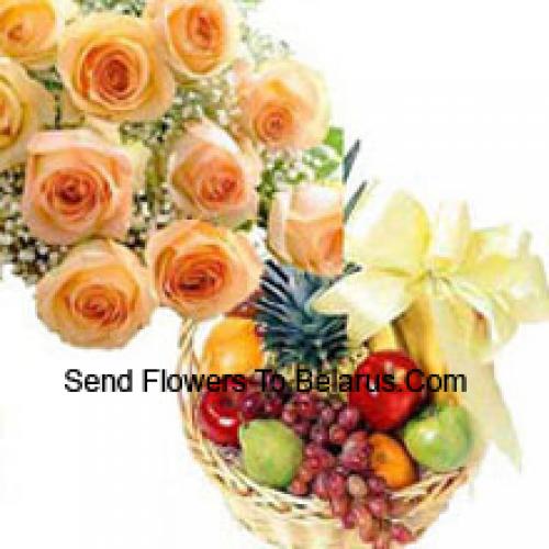 11 Roses orange avec 3 kg de fruits