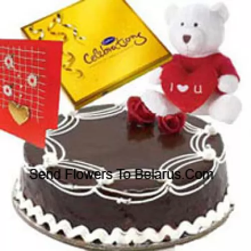 1 Kg Trüffelkuchen, eine Box mit Cadbury's Celebration Pack, Ich liebe dich Teddybär und eine kostenlose Grußkarte