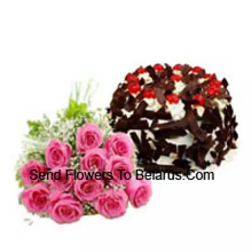 Ramo de 11 rosas rosadas junto con 1 kg de pastel de chocolate crujiente