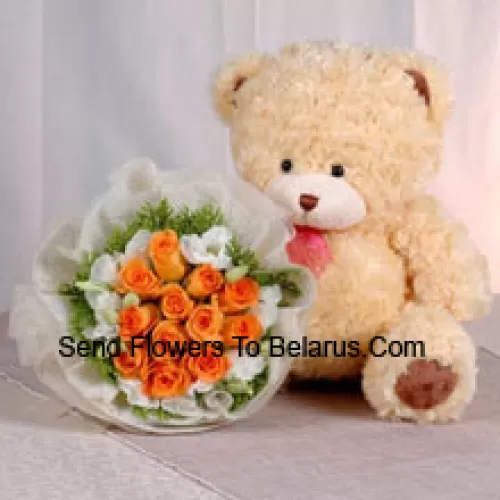 Bouquet de 11 roses orange et un ours en peluche de taille moyenne mignon